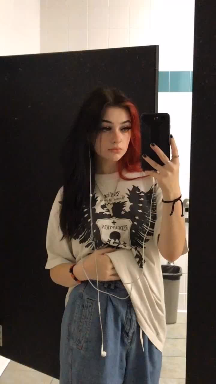 21c28c918a6e6a1a5fab82f505e6f7e8.jpg