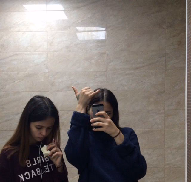 22f1514399f9c44a457c1be059189445.avif