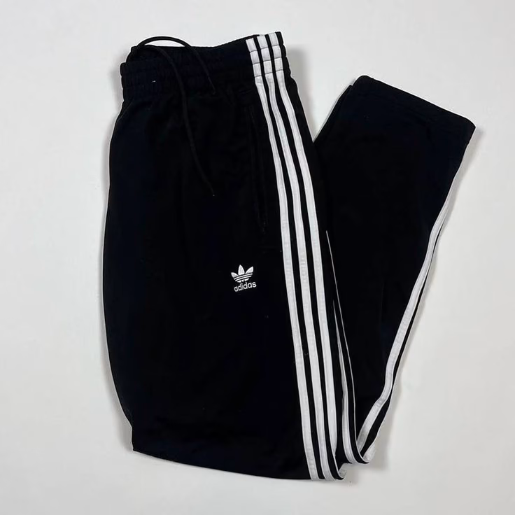 24a8e550bf0cbc760559406e1031f4c8.jpg