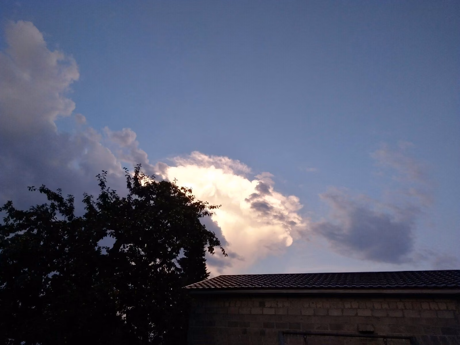 2eacfd2929401453d7447ad082331430.jpg