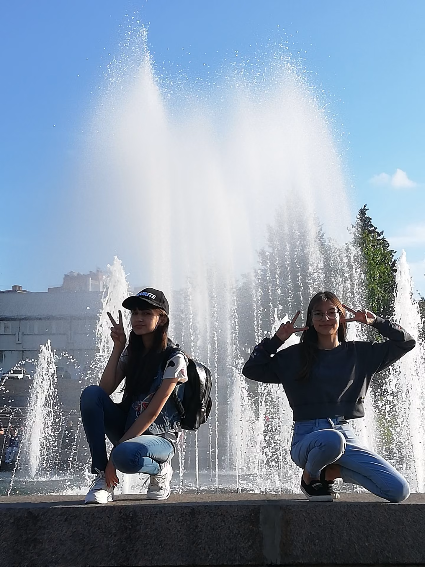 2ec976d37409a60491f1f1440775c64f.avif