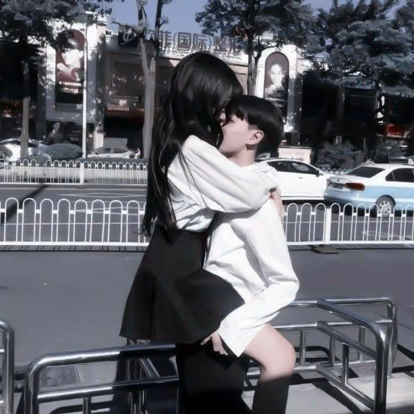 330993a9cf1b254699a0a729e64a2ea6.avif