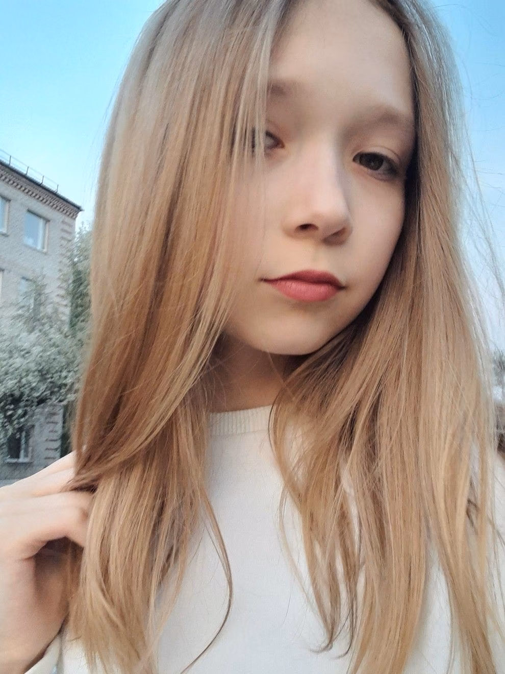 AWqW3fFaG8MvpvD925YSbm8DezYqyecYxHZQmanh.jpg