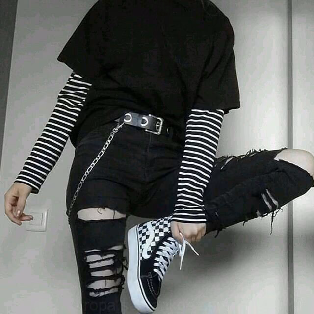 35fa01709e9a79e4892c2a9250de3363.avif