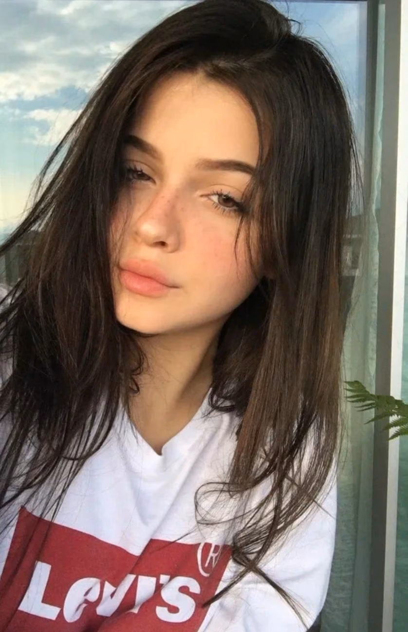 3710ee793629d9aa2ae85d222bb107bd.avif