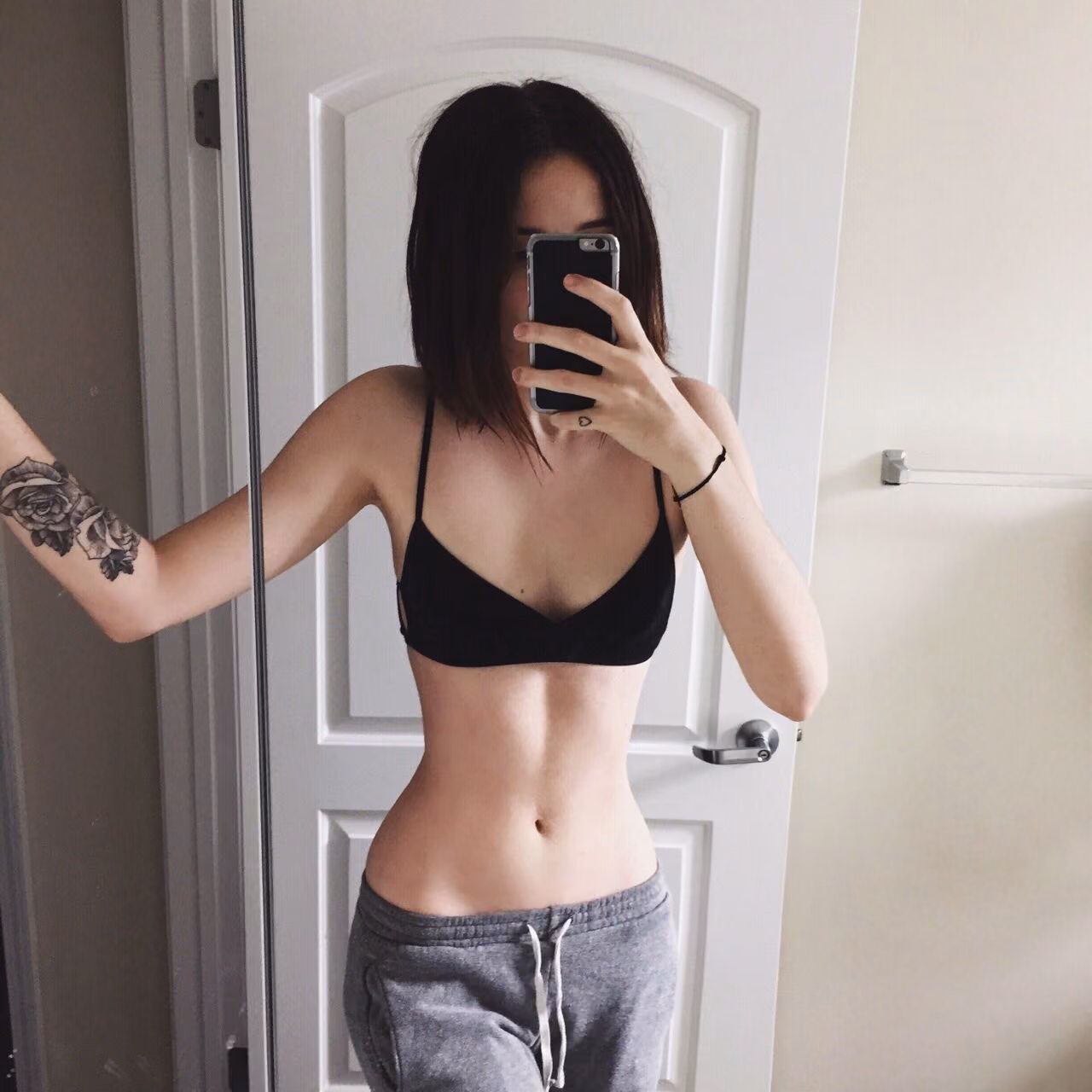 4268e11420bb1c2d34eb1cc2e667030a.jpg