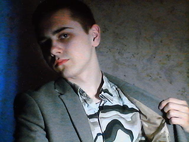 4707d5da126ffeff6e31c7fc98a731a7.avif