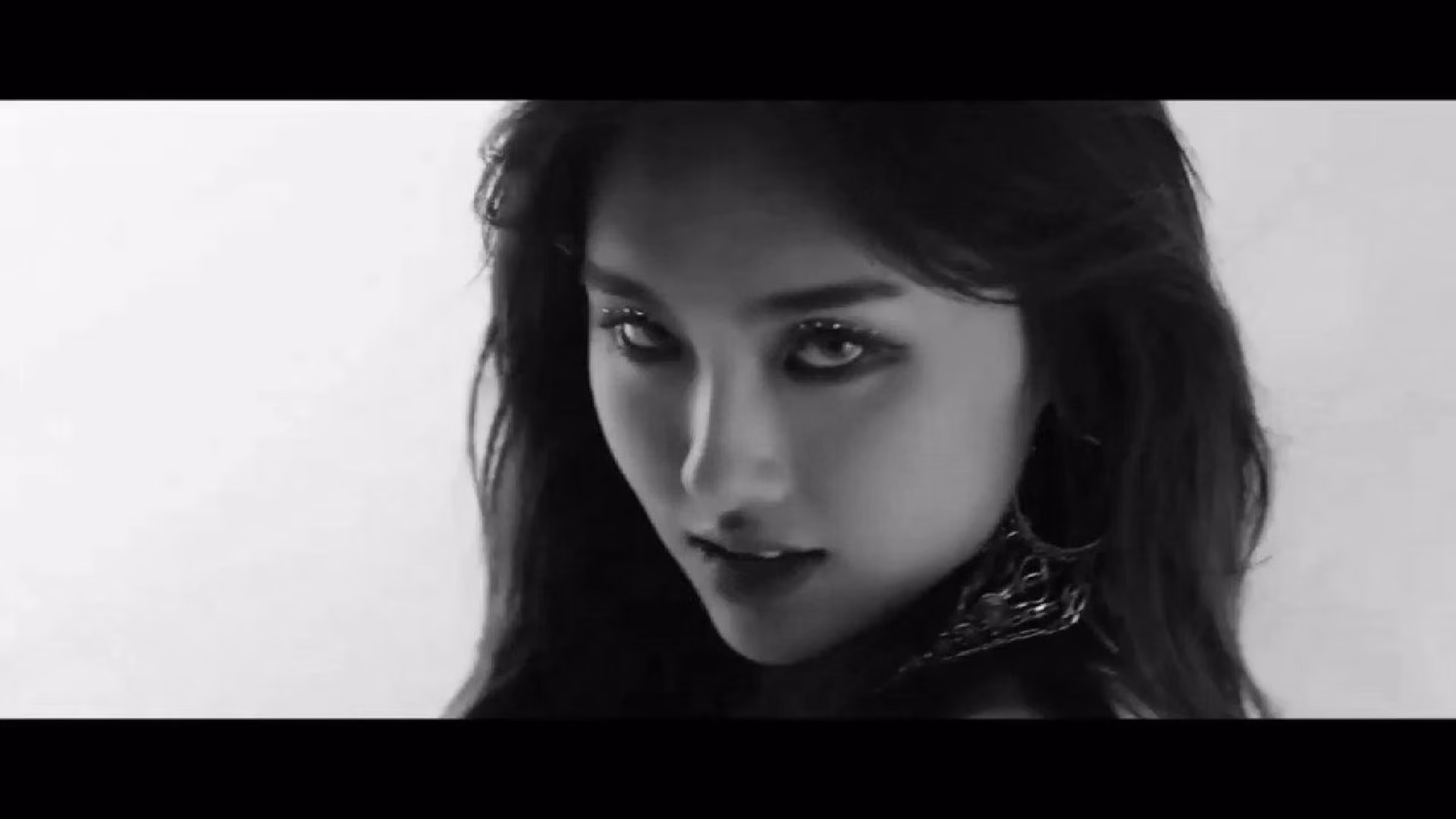 475d6aa5f091253a35866e0b8e74c581.avif