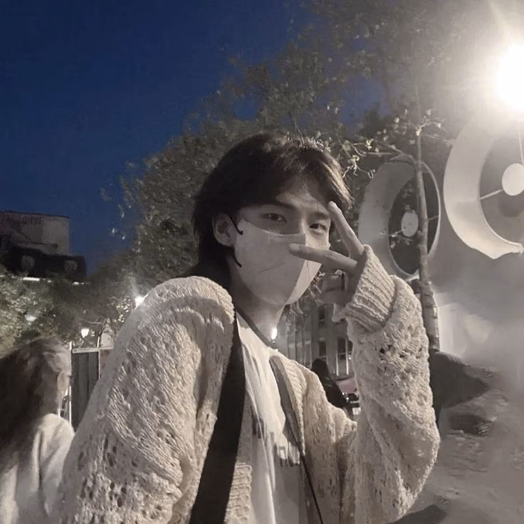 483c0854d51f2a773ece6ee0e872df4a.jpg
