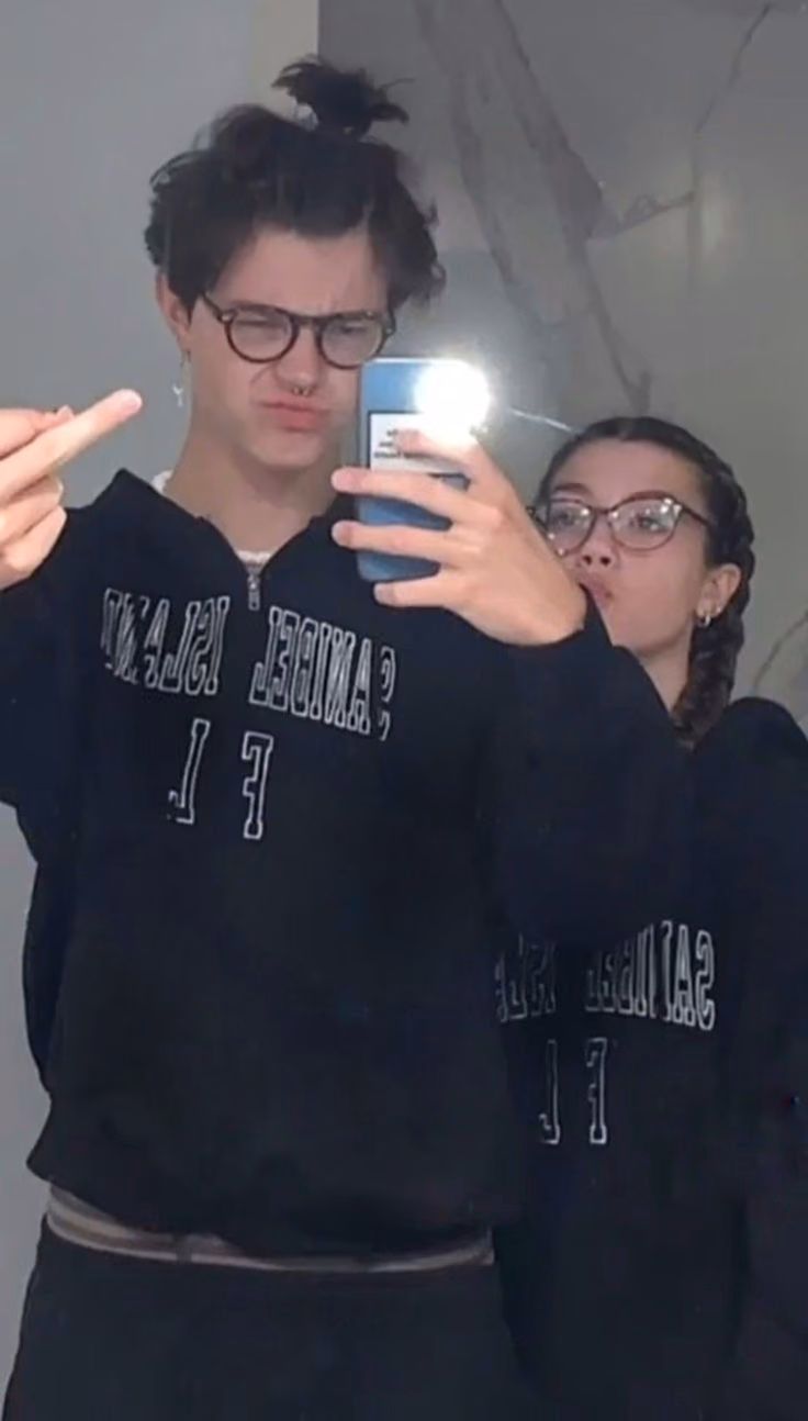 4c4bad6745672bf6d7200d7b6488b5d0.jpg
