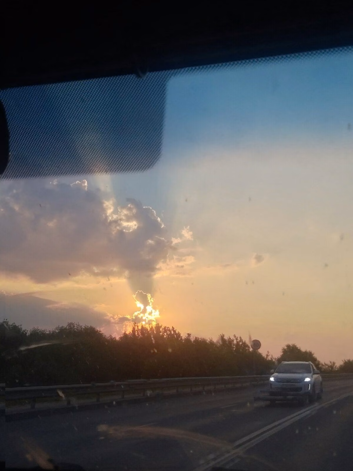4ff5dd411ec5e21a41ca67d683f4a69b.jpg