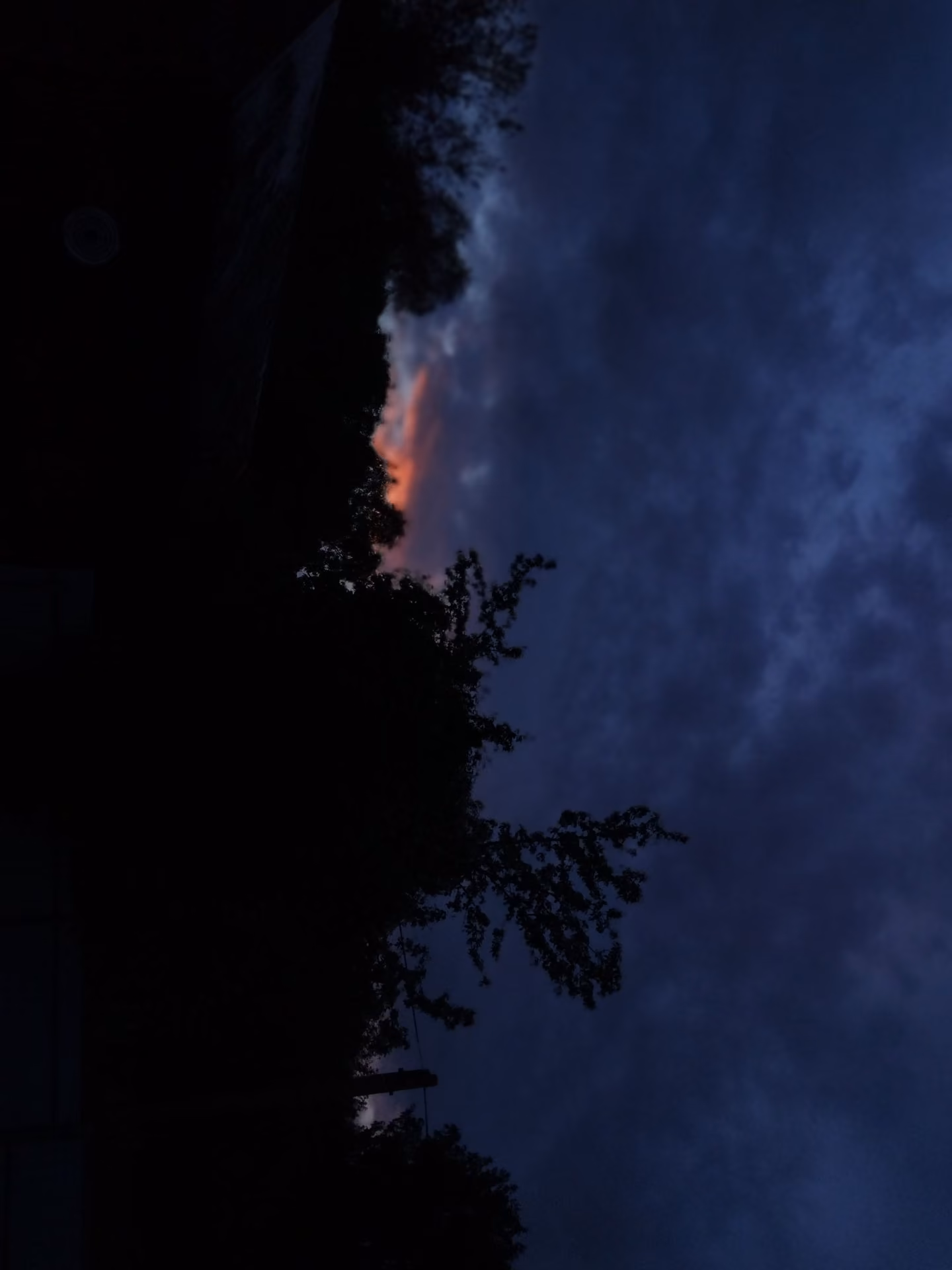 5268aa4cf2a3eec68d7e5c5d426c783a.jpg