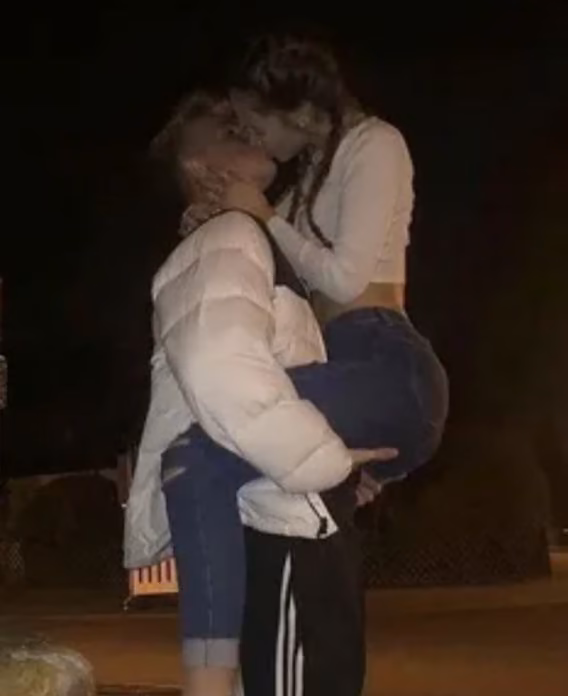 531d46e19d04bf6d70f69f5eacb40de5.avif