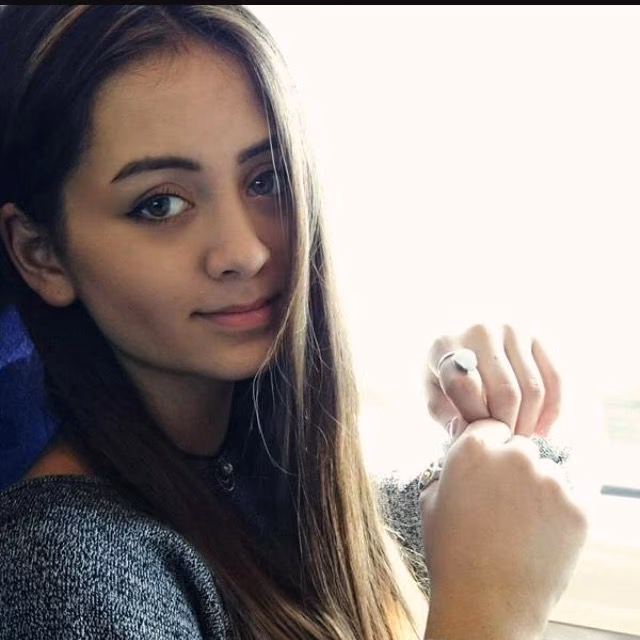 5f4d18bb9658cf25f2201b66d755f8eb.avif