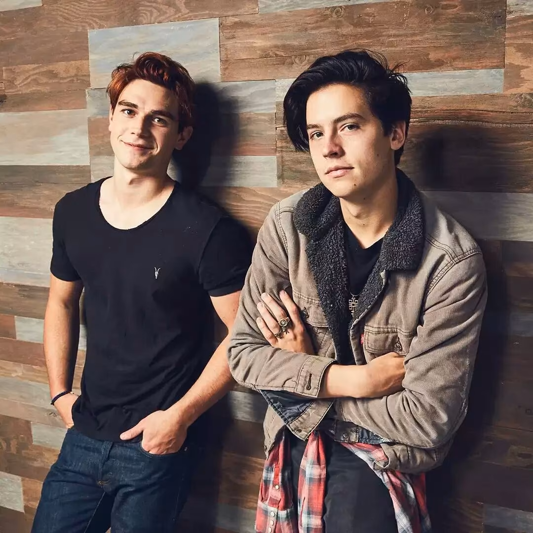 63f1fc8837525fefb55c0a87bfbfa25e.avif