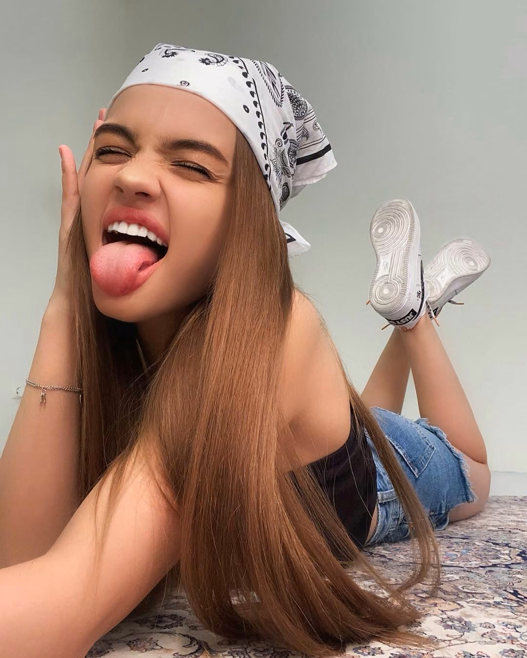 6b9db0d32ca39f6517421c85a3fe7ffa.jpg