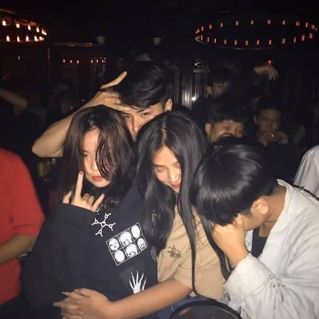 78fb9867380fc0f9caabba4fd40cbe83.jpg