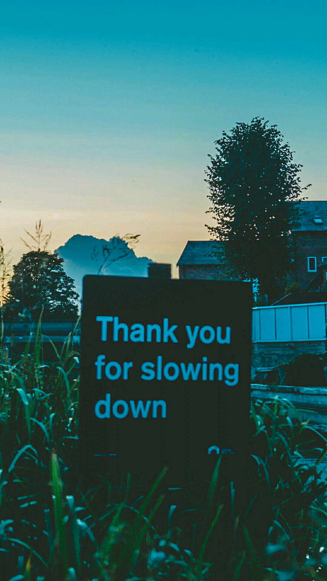 79b8425b92e6bbaddb65353b42dd7bf7.avif