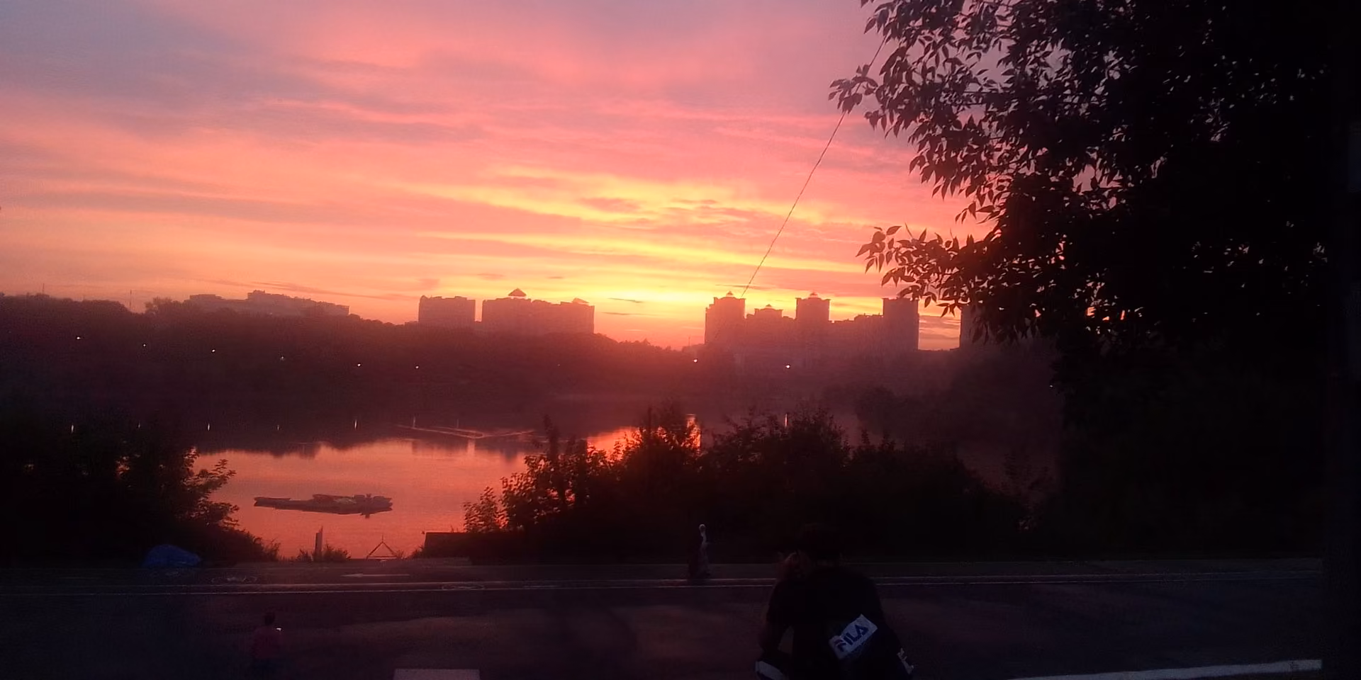 8e67edf9f2d6b83f8652d8e6860c57eb.jpg