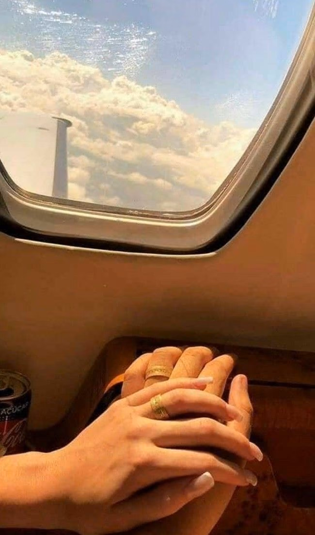 8f8cf2f38c7c43153ab4f9baf0abb37d.jpg
