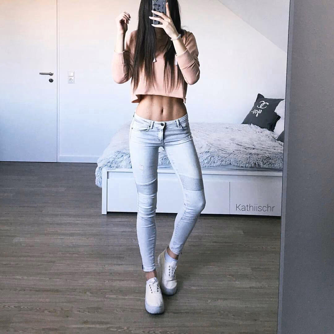 710a49c0a125fba49ce3e39a03e6f3ae.jpg
