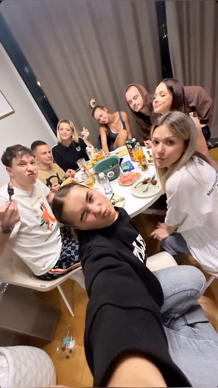 916c4812a6f011a0d011bc5c64cab03e.avif