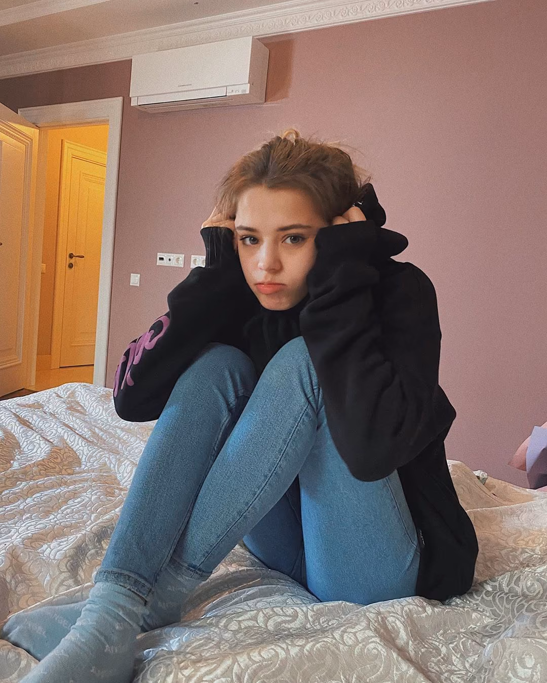 95a12bd216b77a984c85e5b91c217f8b.jpg