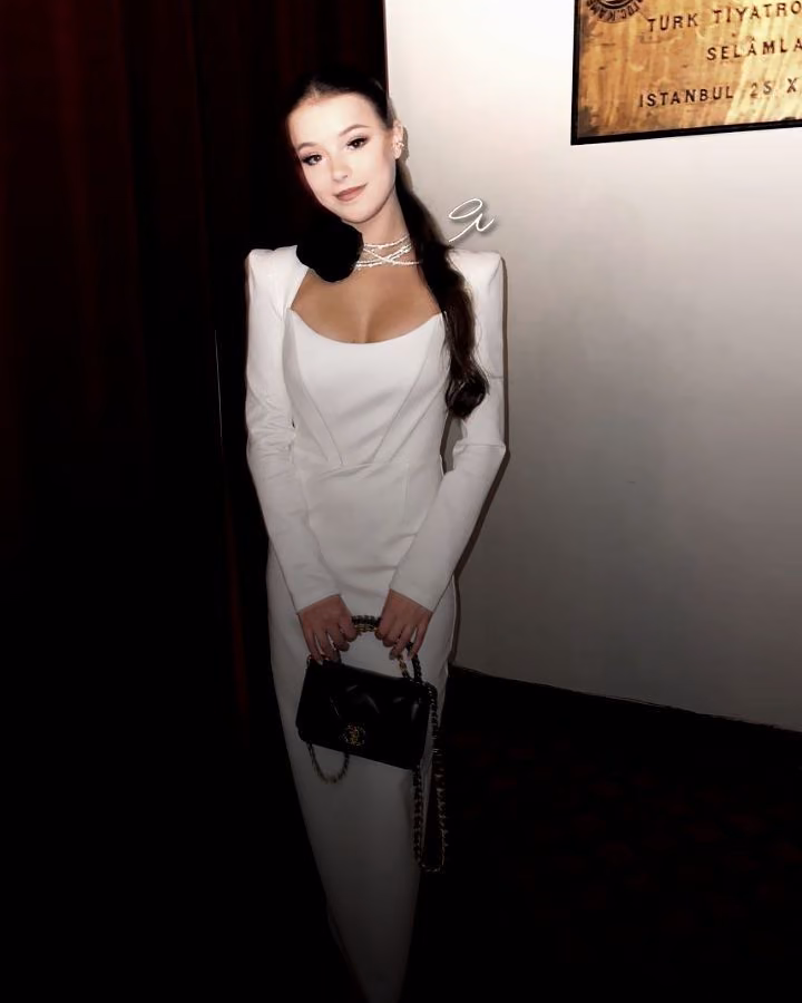 9c66315462a5ed09f3d5add49bdaaf6b.jpg