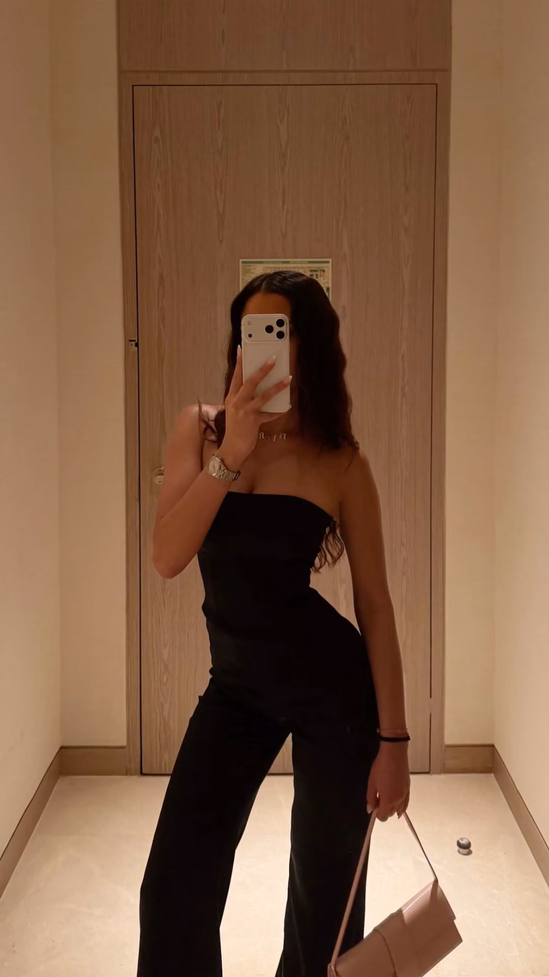 a2ce023c54587c255bb9f5d8d44a611e.jpg