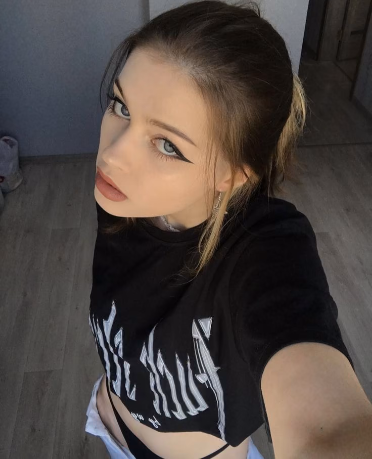 ae8b5fd7aa4b122471d4273f8eb2b65d.avif