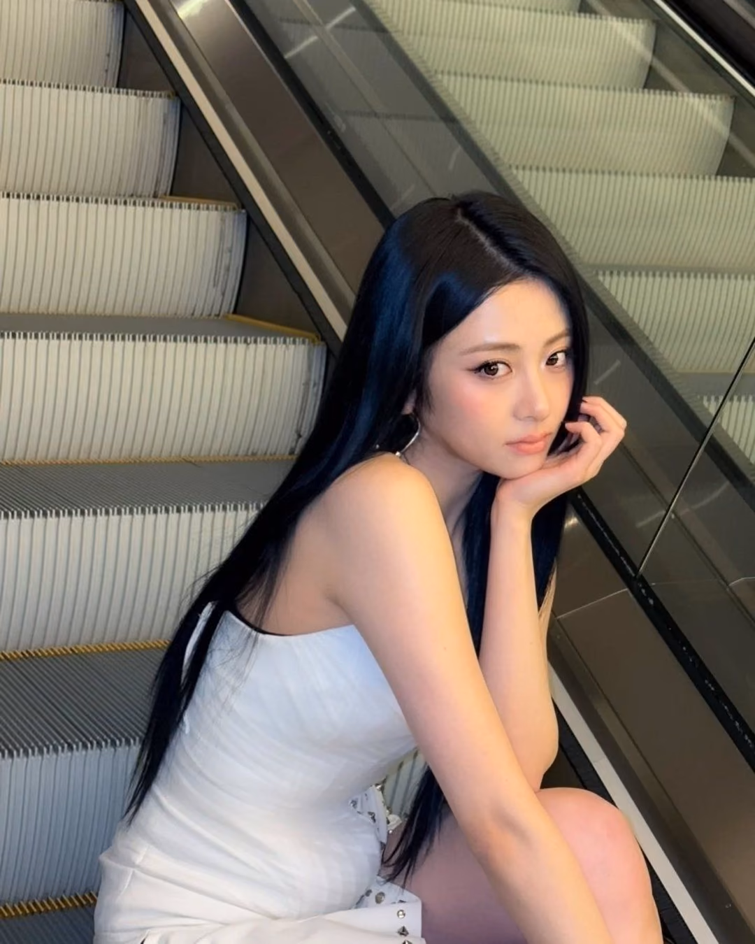b0962861db5ee40ab0f3fd5169c70fdd.avif