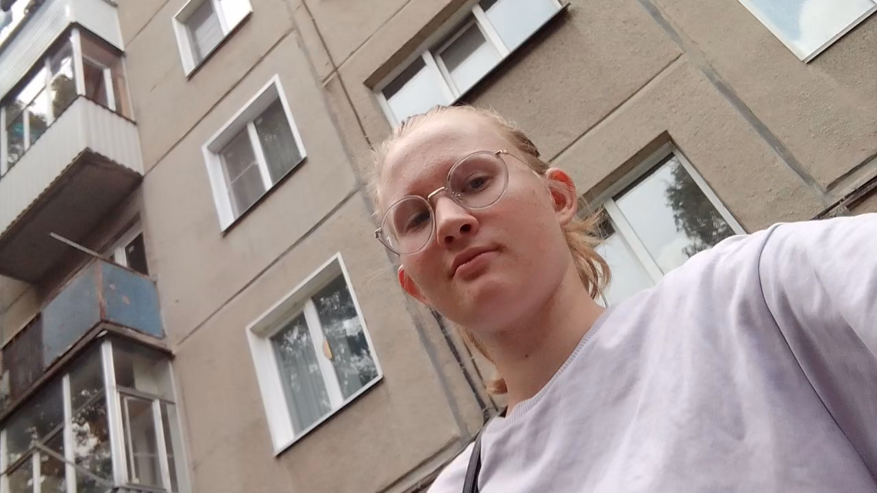 bed83bfe3e1341fc64b774ff3df9c214.avif