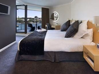 c023212ead674a5883fa76c29909fe0d.avif