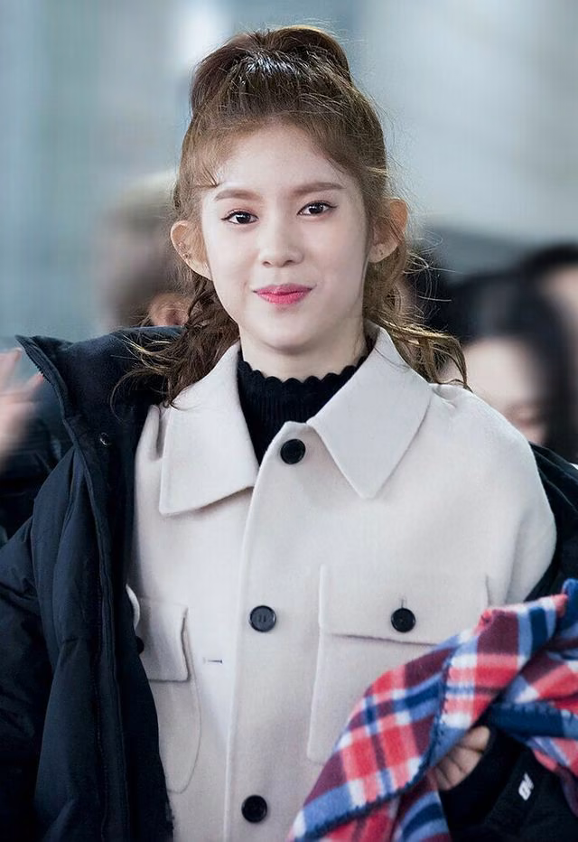 c72a8fe0b2d7a7cdc9f7beb2a898840d.jpg