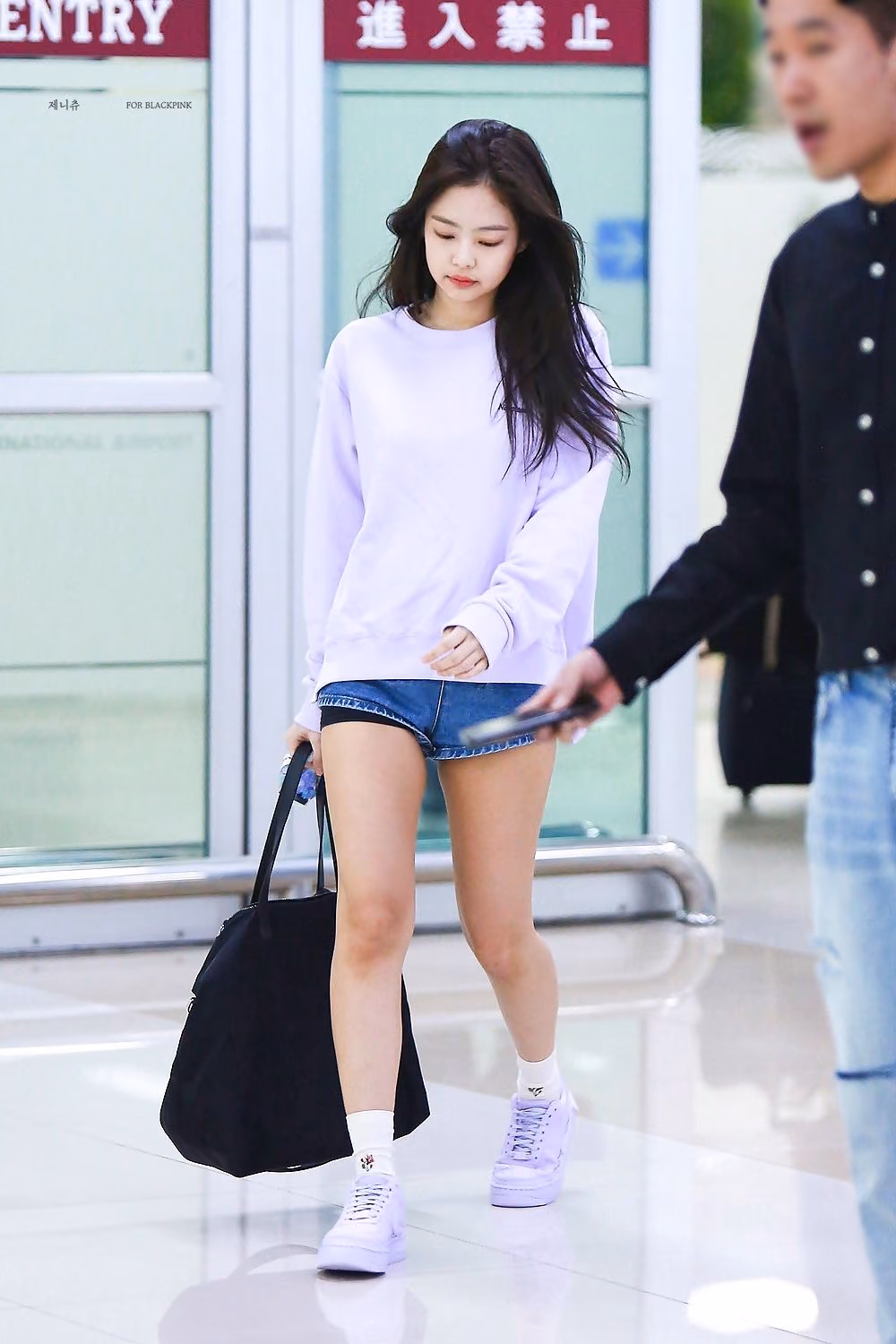 d28b9a2389ff885849a2a923441bdddb.jpg