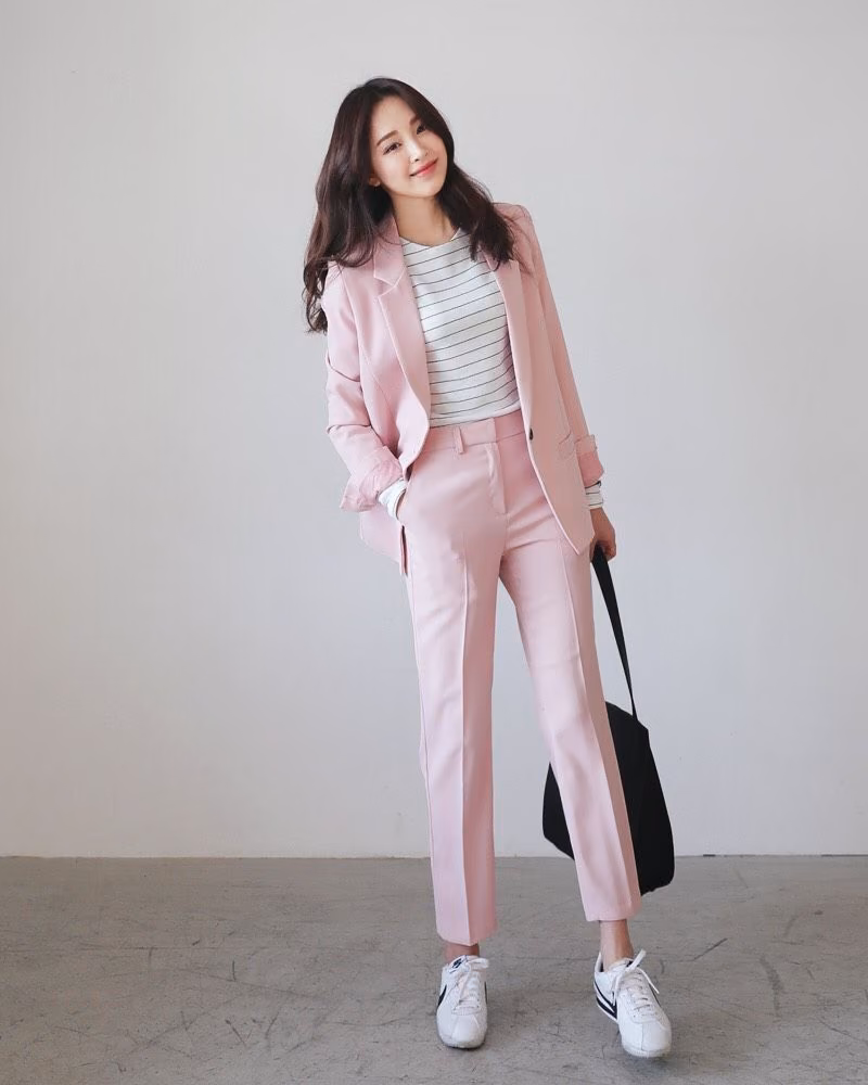 d5e1fbe9c12174c55aa5b7eeae18131b.avif