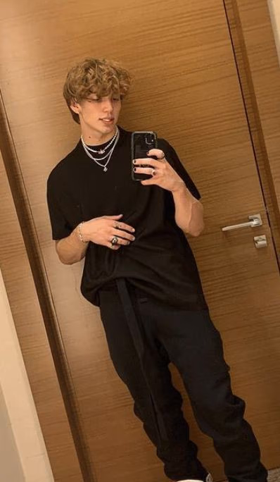 d724163a27a624dd12efd6927ca8c421.avif
