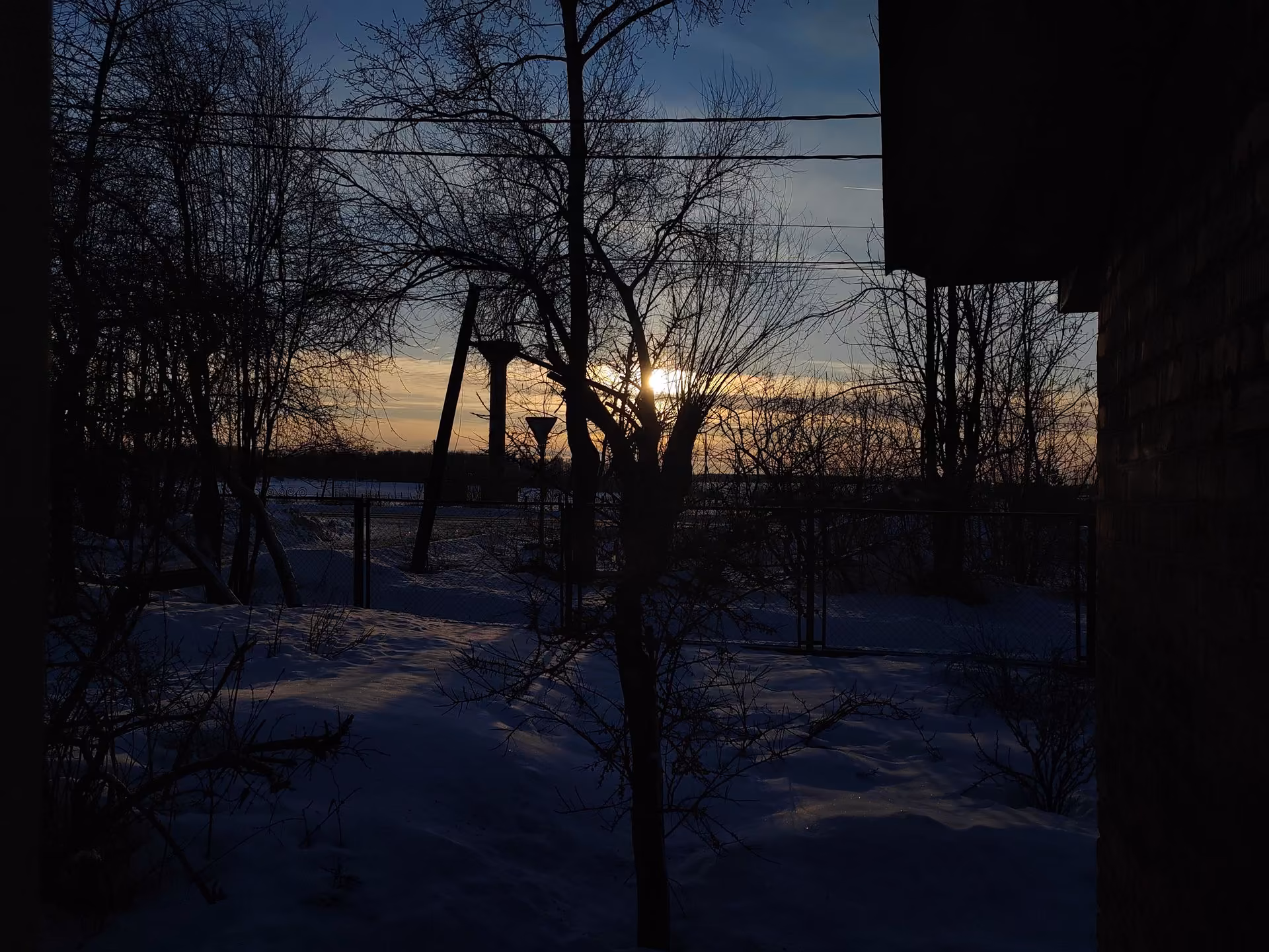 e334ebf9dc5f948d34388a95f982860f.jpg
