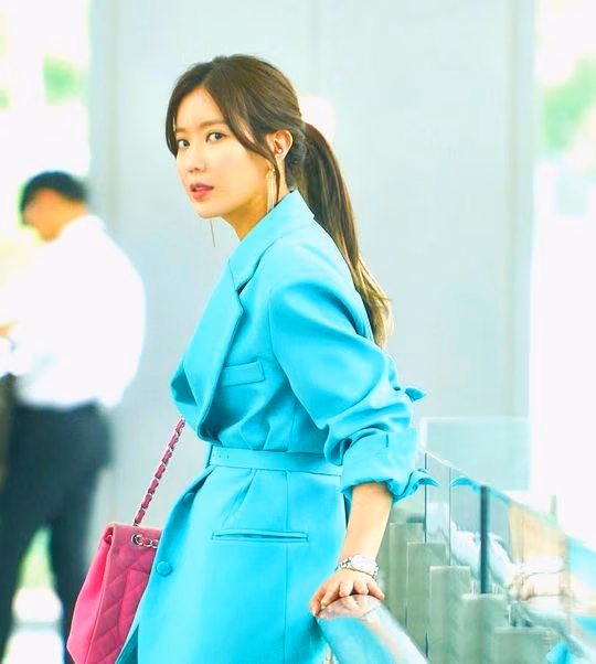 ee802a20825571f38bcae49f9cc6a242.avif