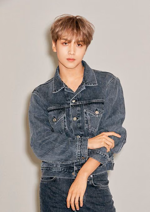 ef22e78837877a4a6e1d54bf2b8f4168.jpg