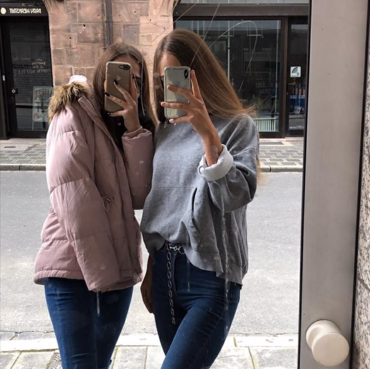 efe41dd9436cde5268d73e4a9e9e7f34.jpg