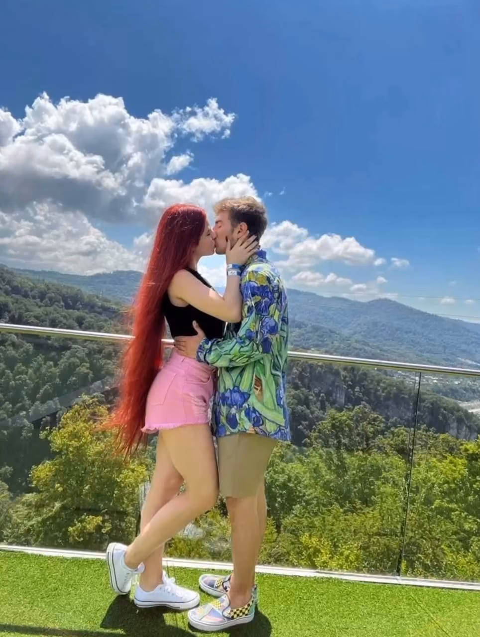 f324c005e1c3555e7d6b80e6ba80b442.jpg