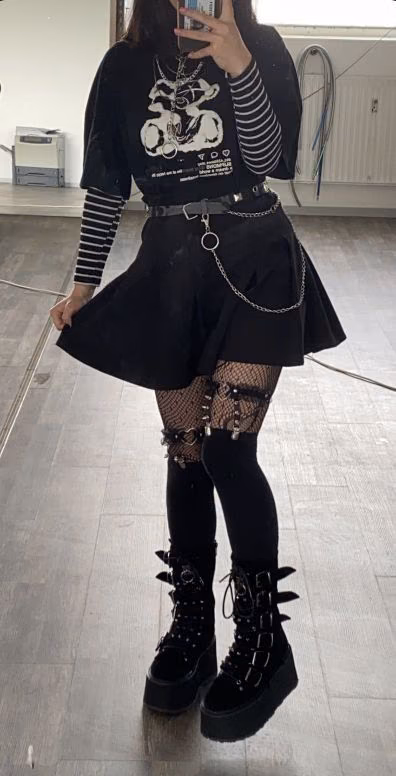 f33be8984e62f3277a8e11bbd9b7f4cb.jpg