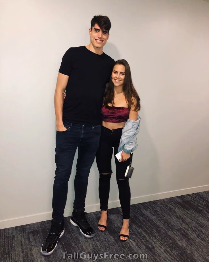 f7047688597e78a6be0a8f2ce681fdb1.jpg