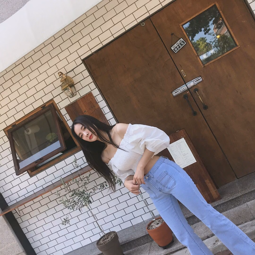 febe4d9574a8b99fc2edbc2854d52889.jpg