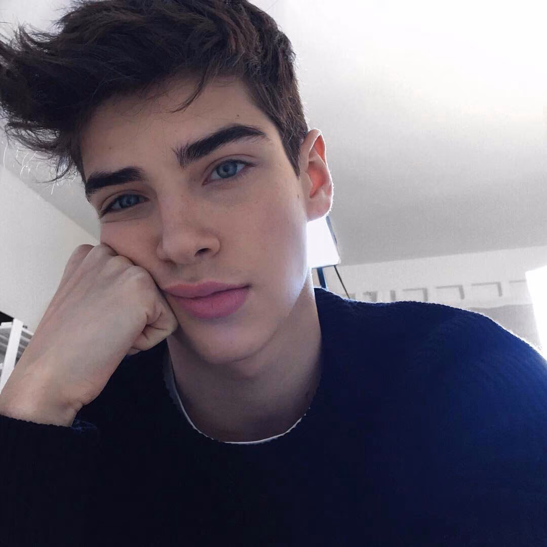 fef380ba0bcf8d4b0bfeb245a1d17beb.jpg